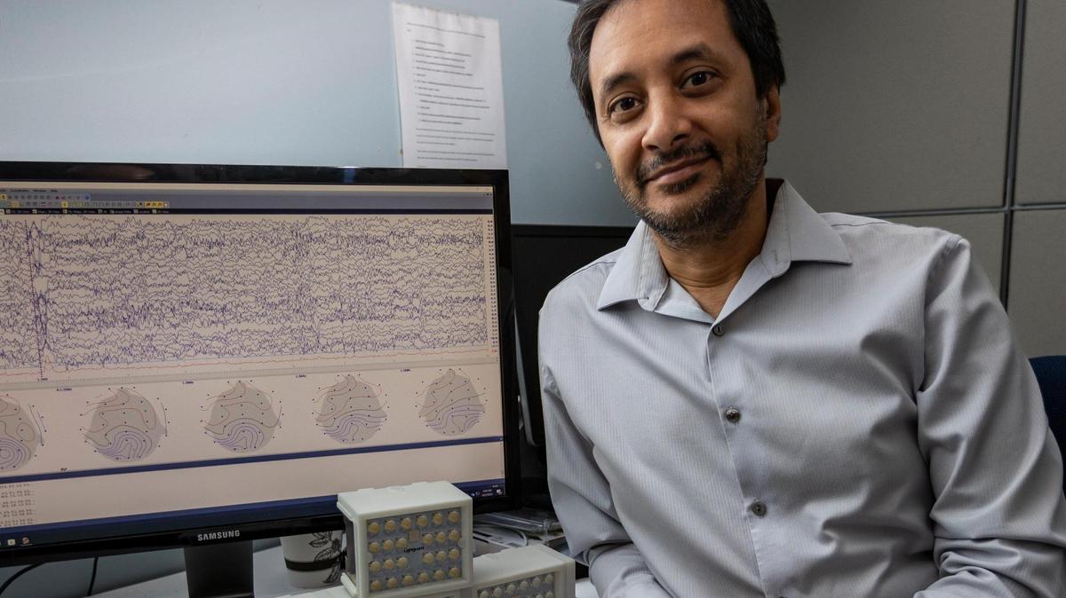 Brian Arwari, profesor de la Universidad de Miami, dijo en su laboratorio "Queremos que la gente esté segura en todas partes".