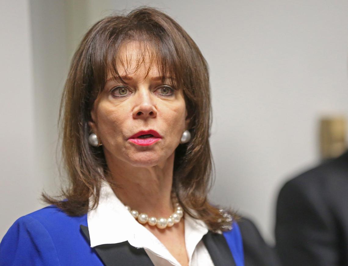 State attorney Katherine Fernández Rundle said criminal charges were “improbable” over the FIU bridge disaster. Her comments came just a day after the deadly collapse and well before investigators had a chance to gather evidence.