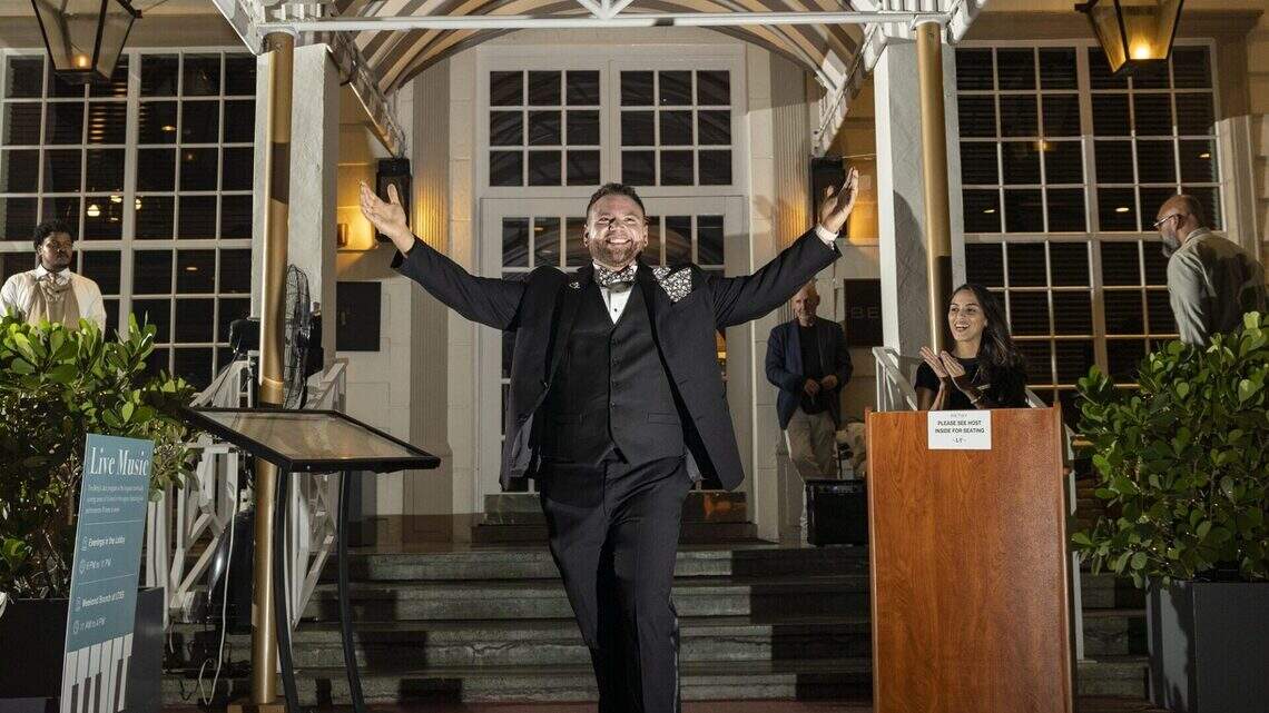 At the Betsy Hotel, free opera for all on Ocean Drive
