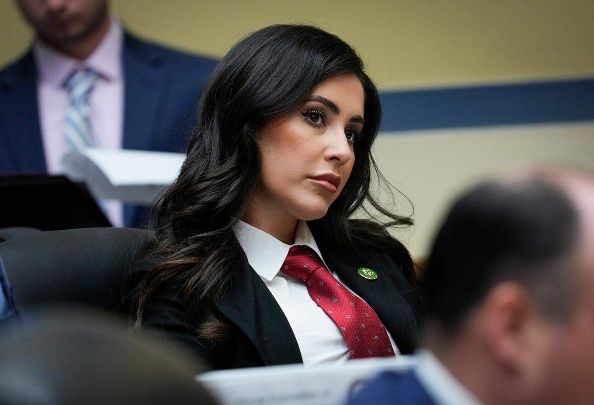 La oficina de Anna Paulina Luna, representante republicana de la Florida, se declaró 'perturbada' al conocer los vínculos chinos de iGas, y dijo que su colega de la Florida Gus Bilirakis había hecho circular la carta de apoyo a la posición de la empresa, que ella firmó.