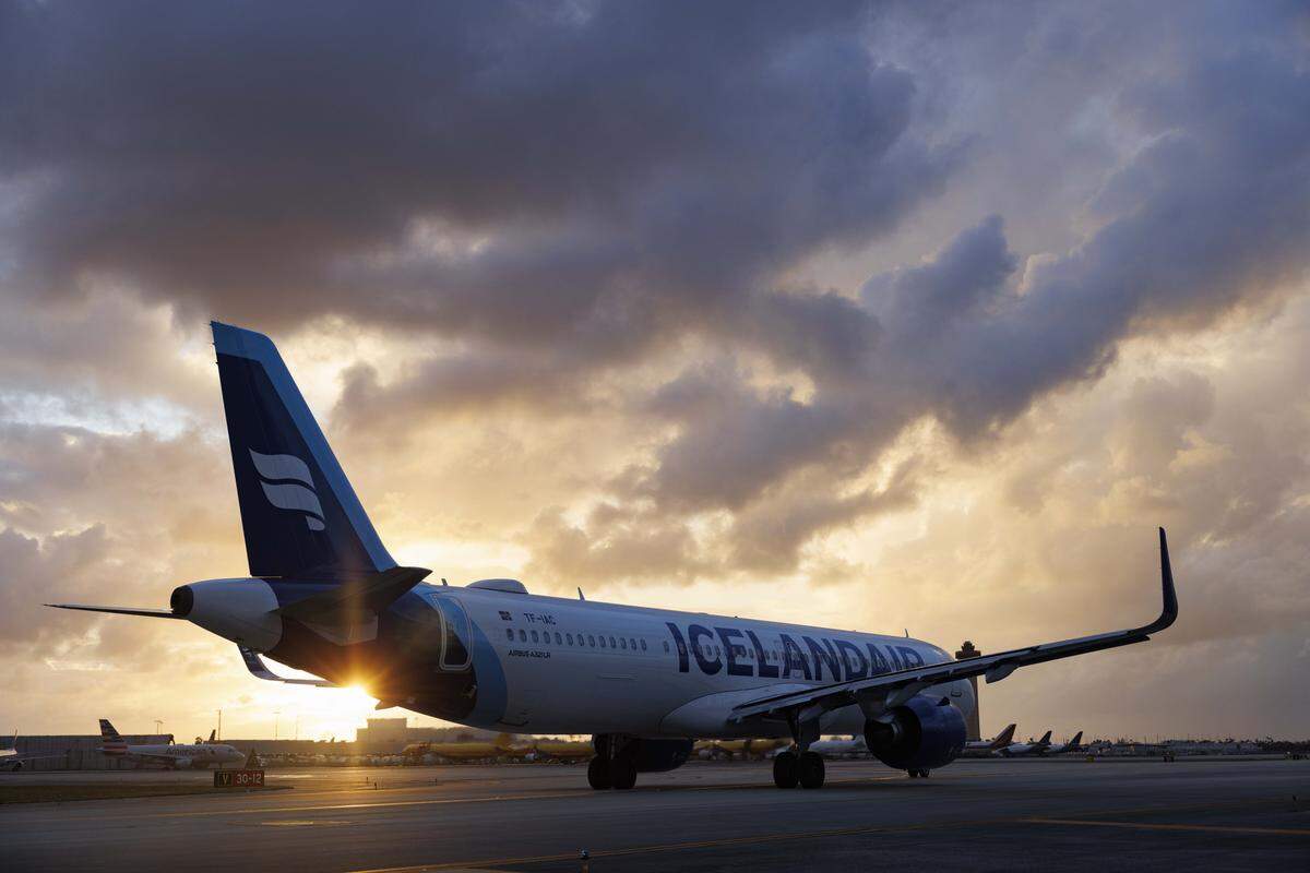 The first direct flight from Miami to Iceland on Icelandair taxis to the runway after a ceremony introducing the only direct flight between Miami and Iceland on Icelandair on Sunday, Oct. 26, 2025, at Miami International Airport in Miami, Fla.