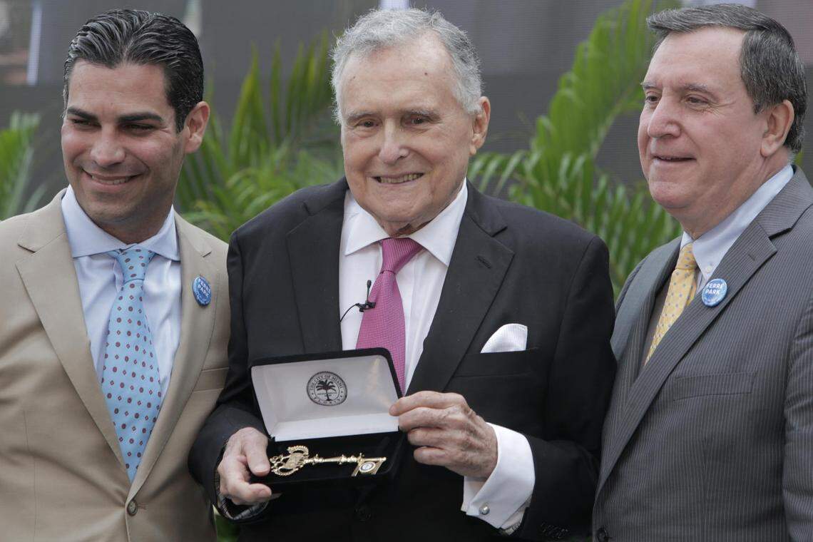 Former Miami Mayor Maurice Ferré received the key to the city at a ceremony on January 31, 2019. He is with current Mayor Francis X. Suarez, left, and former Mayor and current city commissioner Joe Carollo. The City of Miami hosted a dedication ceremony at Maurice A. Ferré Park to honor Ferré, who was the country’s first Puerto Rican-born mayor and the first Hispanic mayor of Miami.
