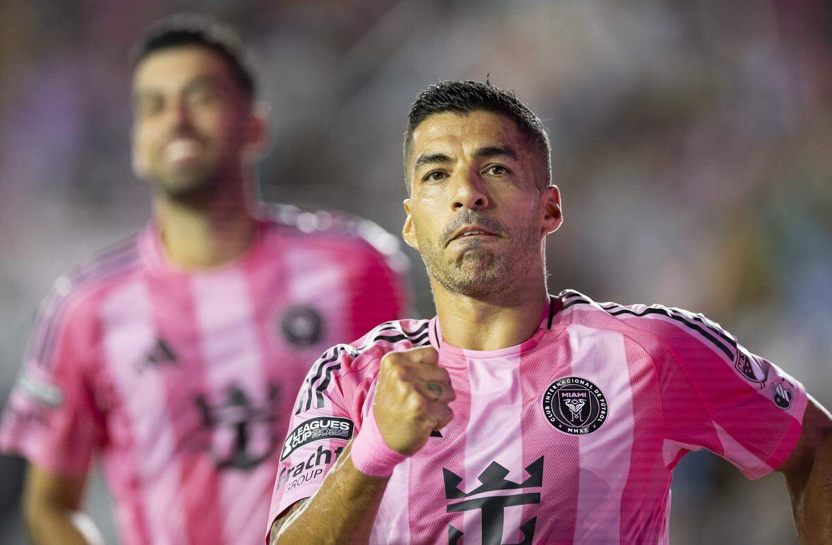 Inter Miami CF forward Luis Suarez (9) celebrates after scoring a penalty against Tigres UANL in the first half of their Leagues Cup quarter-final soccer match at Chase Stadium on Wednesday, Aug. 20, 2025, in Fort Lauderdale, Fla.