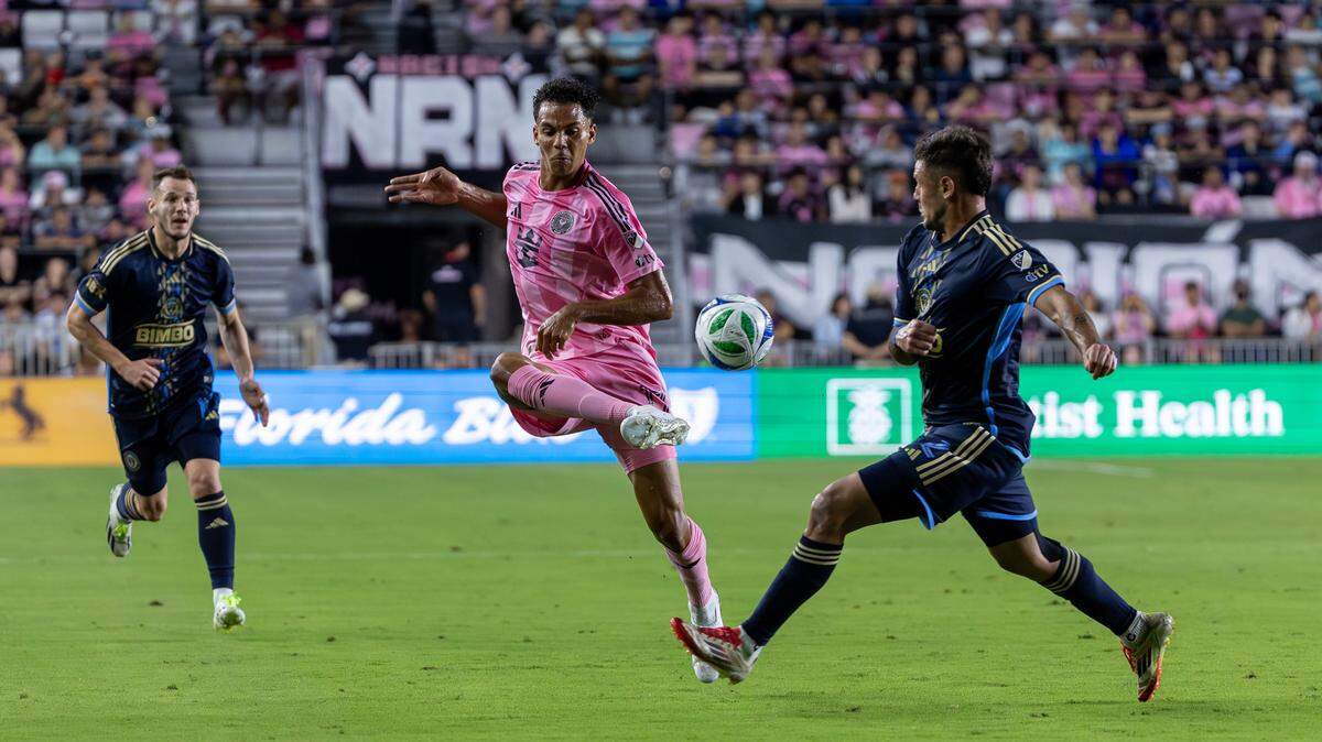 Inter Miami defender Ian Fray (17) battles for possession with Philadelphia Union defender Ian Glavinovich (2) during the first half of Miami’s 2-1 win at Chase Stadium on Saturday, March 29, 2025, in Fort Lauderdale, Fla. The teams meet again in Philadelphia on May 24, 2025.