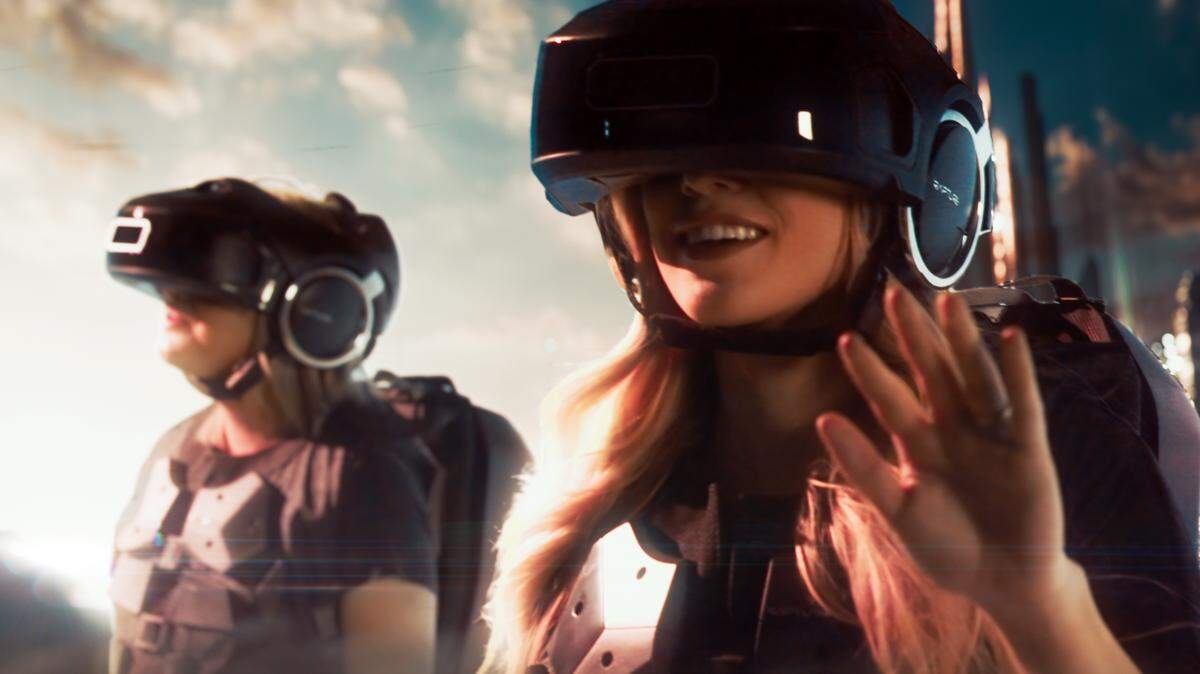 In Secrets of the Empire, a Star Wars virtual reality experience, players sneak onto an Empire base on the planet Mustafar to steal intelligence.