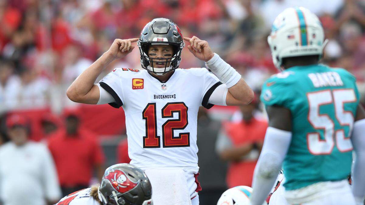 Tampa Bay Buccaneers quarterback Tom Brady (12) calls a play against the Miami Dolphins during the first half of an NFL football game Sunday, Oct. 10, 2021, in Tampa, Fla. (AP Photo/Jason Behnken)