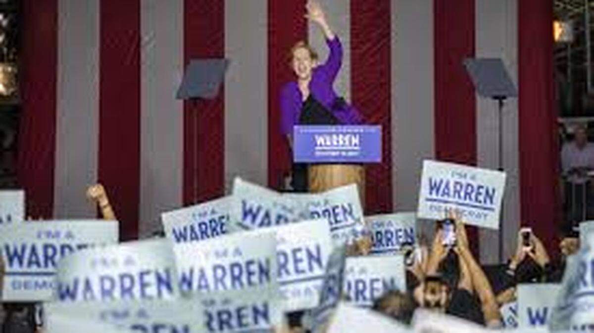 Democratic presidential candidate Elizabeth Warren drew a record 20,000 supporters to her rally in Washington Square Park in New York.