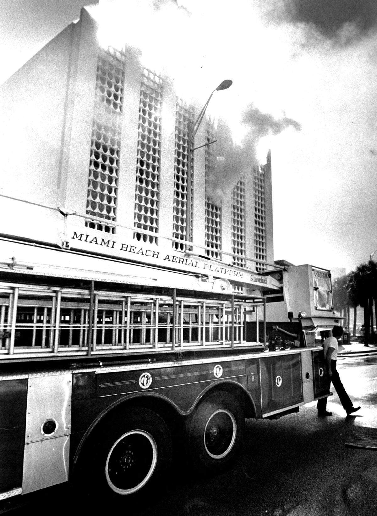Crews tend to a fire at a medical building on 41st Street in Miami Beach in 1986.