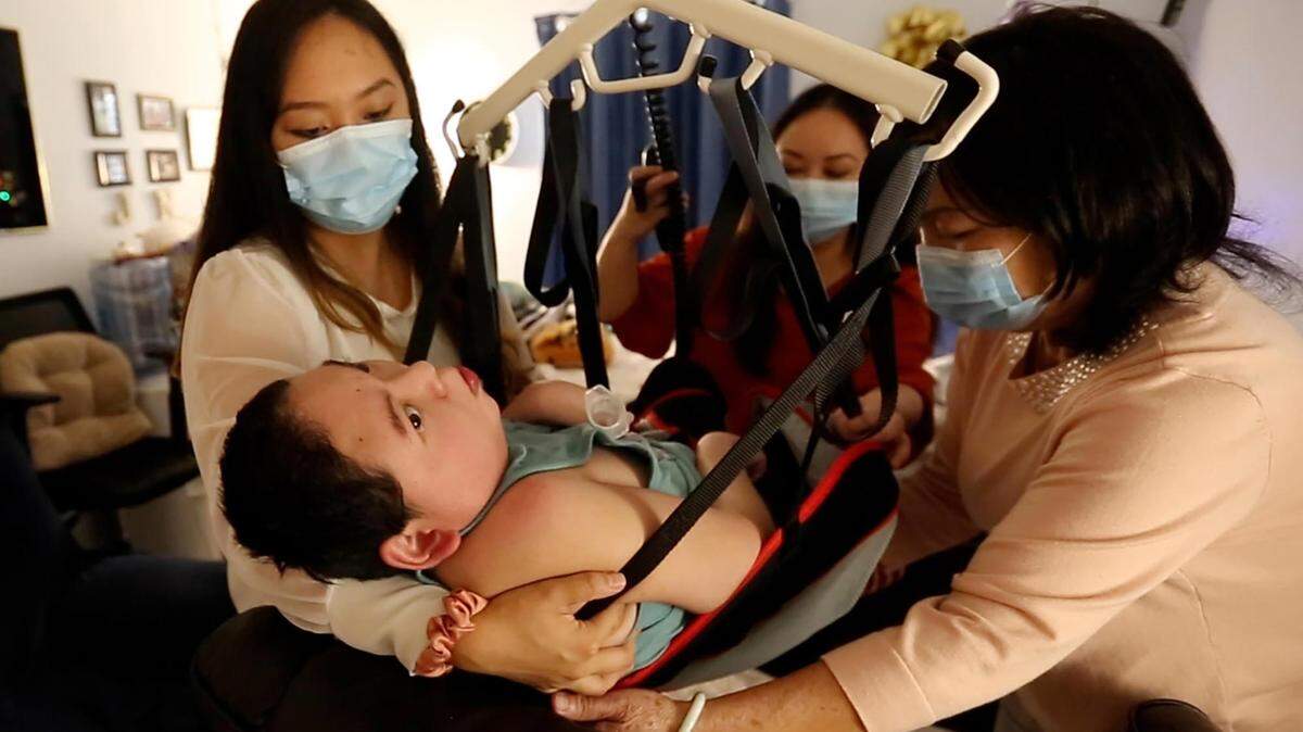 El estado no ayudó a una mamá consumida por el cuidado de un hijo con daño cerebral