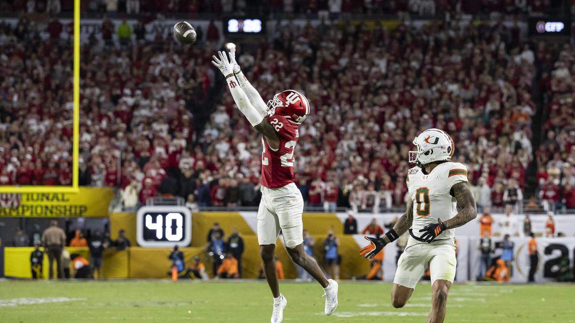 Bama, USC, Gators and Hoosiers: the last 5 college titles won at Hard Rock Stadium