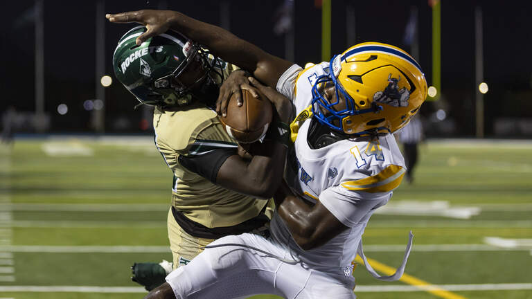 Photo Gallery: Central Rockets vs. Northwestern Bulls | Friday, Sept. 25, 2026