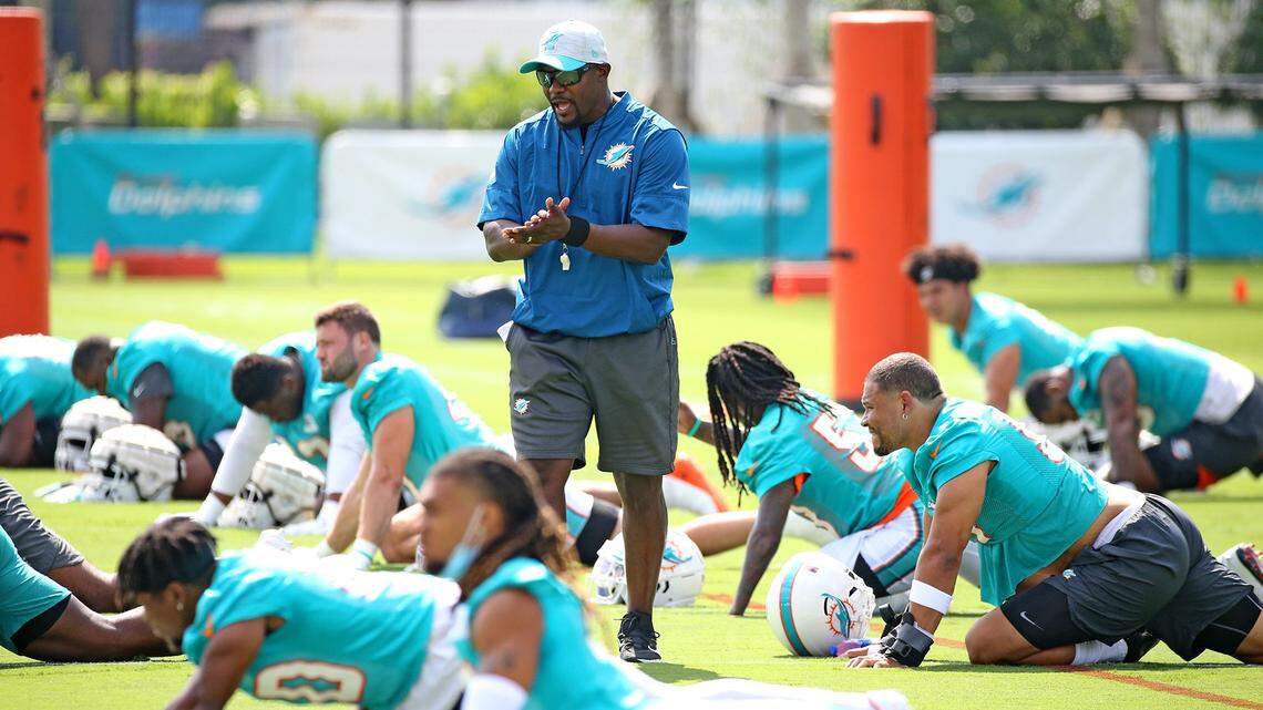 Dolphins in Depth podcast: A discussion of Xavien Howard situation and other issues