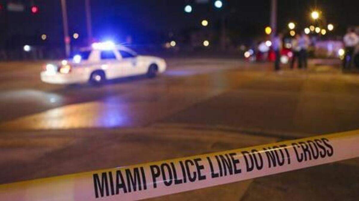 A man tried to sucker a 7-year-old into his car with candy as she walked home Tuesday afternoon, Miami police say, but the girl got away from him. Now, cops are looking for a white male last seen in a red sedan.