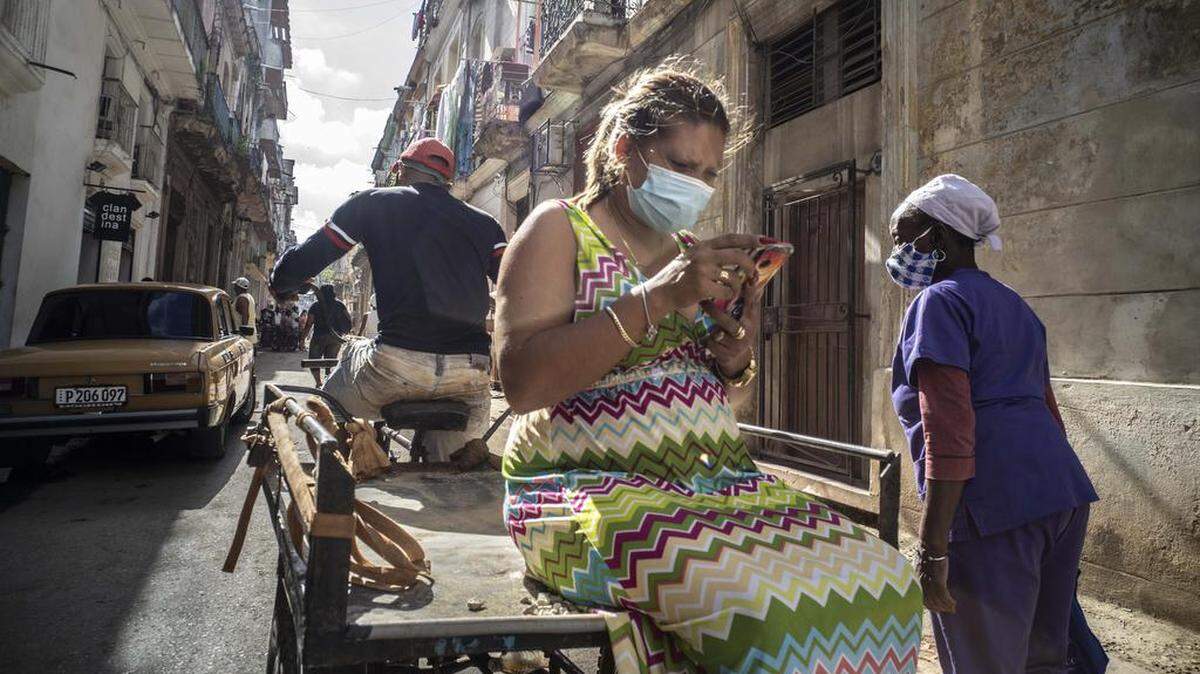 Havana residents are again under a lockdown as the government wrestles with a spike in COVID cases.