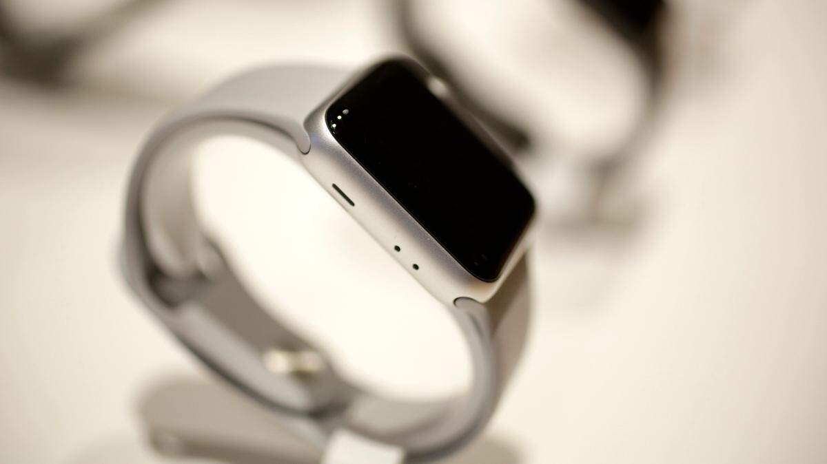 A man with Alzheimer’s went missing from his New Hampshire home and his Apple watch lead rescuers to him days later, according to officials.