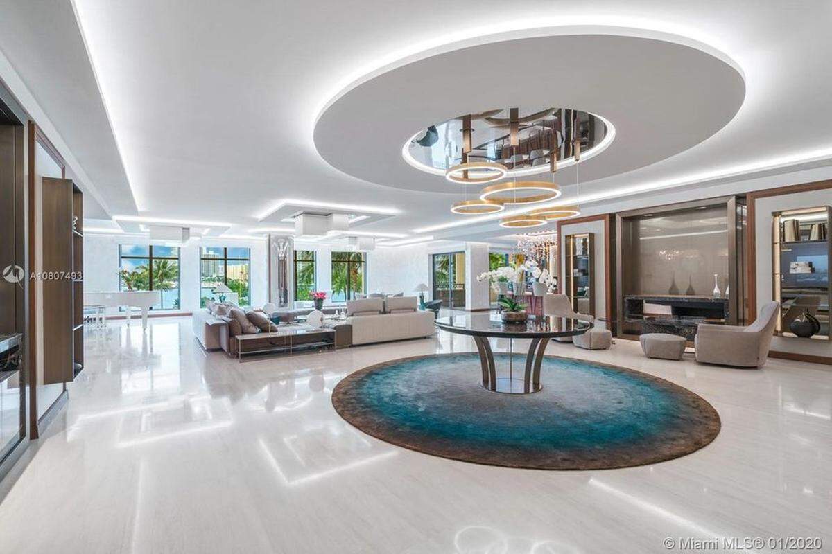 7021 Fisher Island