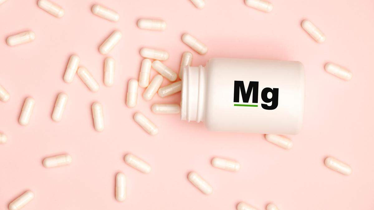 The hype around magnesium glycinate is loud. The evidence is quieter. Here’s an honest breakdown.