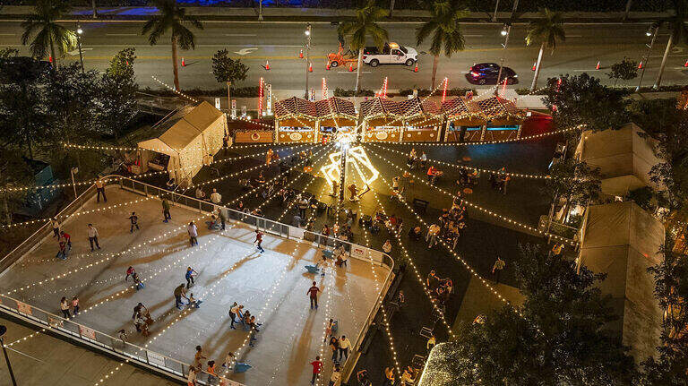 Twinkling palms & coastal parades: Unwrap your Florida holiday road map