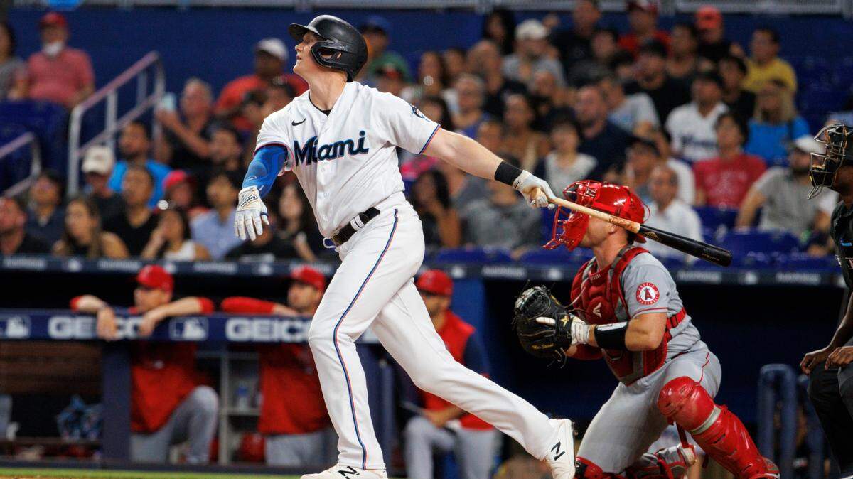 El bateador designado de los Marlins Garrett Cooper reemplazó al lesionado Bryce Harper, de los Filis de Filadelfia, en el equipo de la Liga Nacional que saldrá al terreno del Dodger Stadium el 19 de julio para la edición del Juego de las Estrellas.