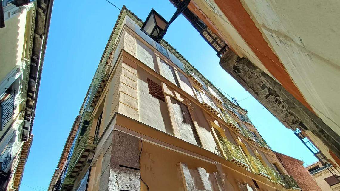 Archaeologists in Toledo, Spain, uncovered buried ruins of a Roman bath house and will reopen the site to the public. Photos show the large complex.