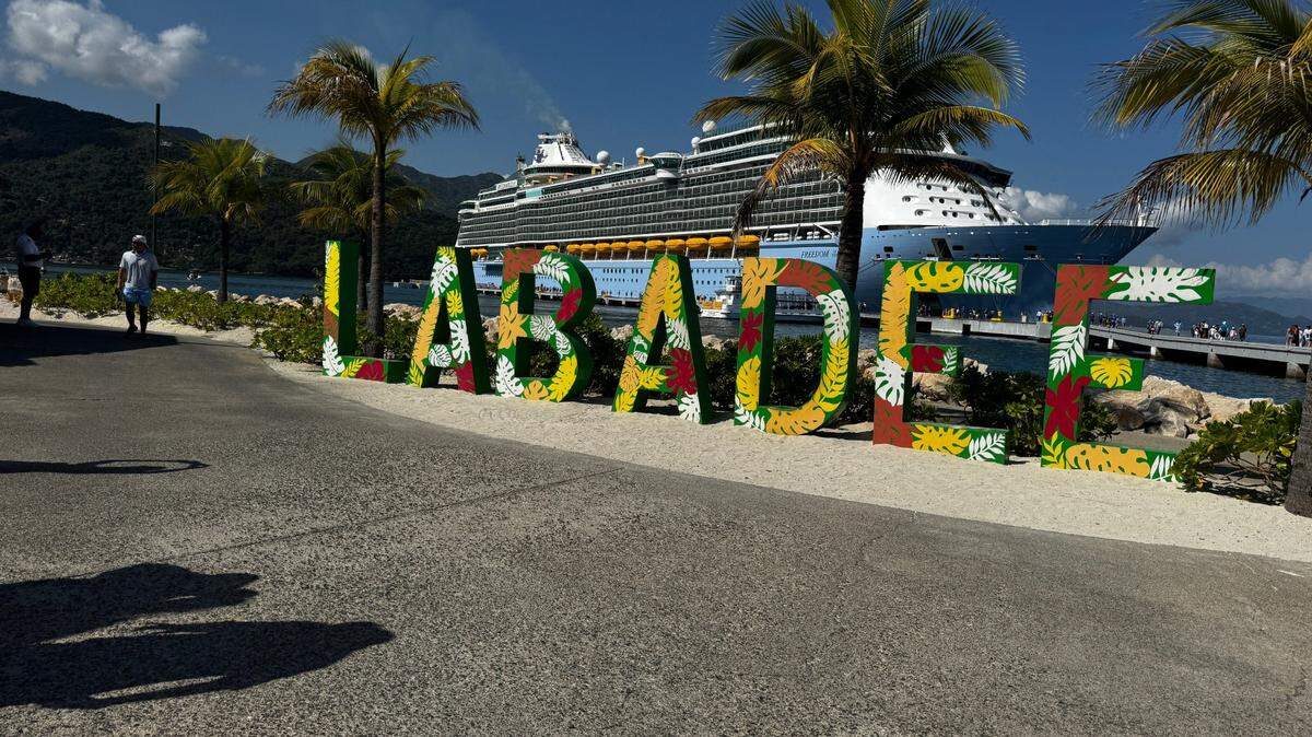 Royal Caribbean Cruise Lines has extended the suspension of its northern Haiti cruise port stop in Labadee until the end of 2026.