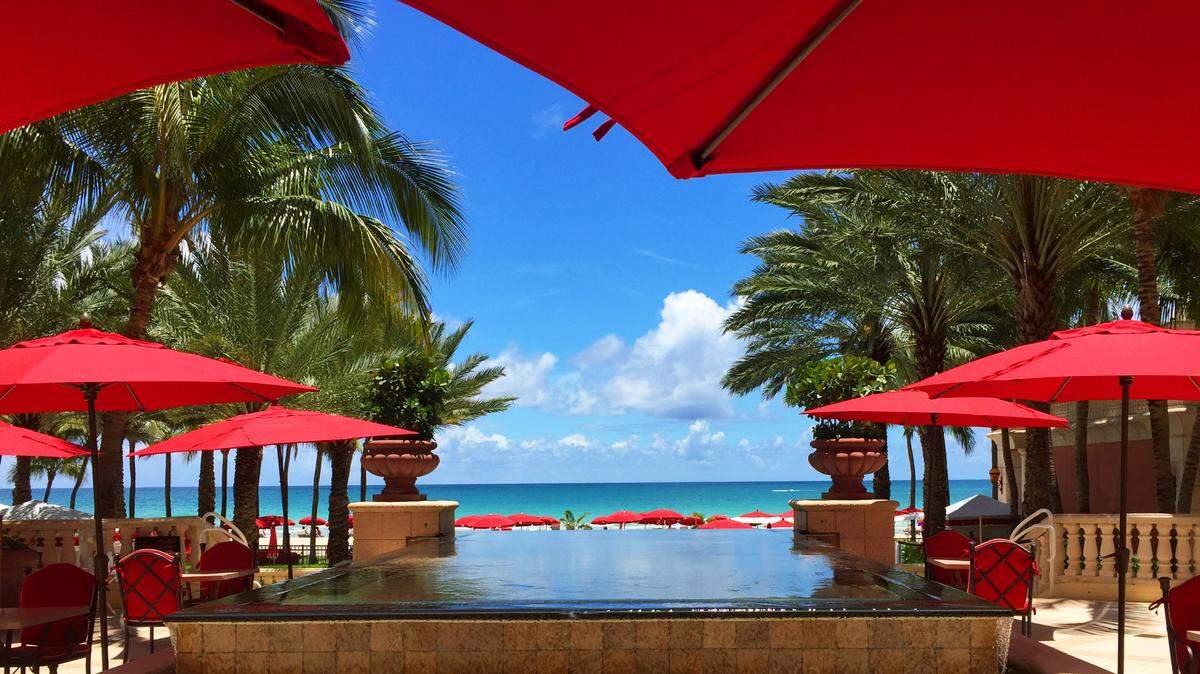 Una vez más el resort de lujo llamado Acqualina Resort & Residences en Sunny Isles Beach cerca de Miami Beach sale premiado.