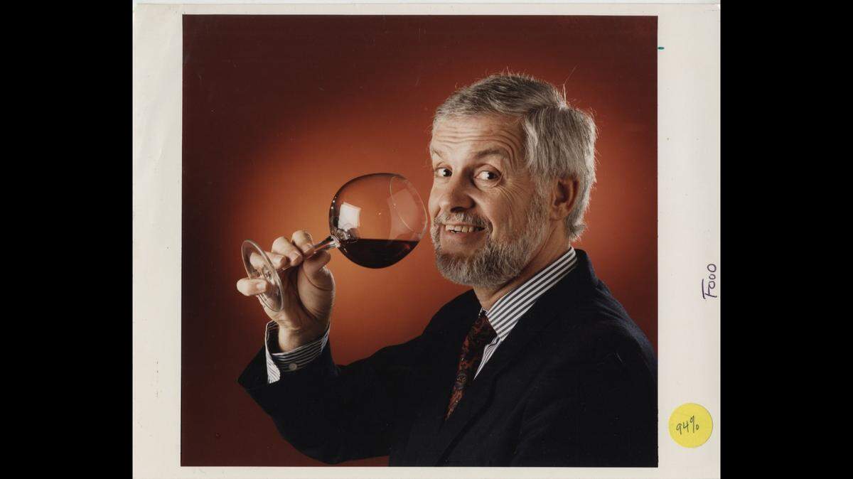 Reporter and columnist Fred Tasker wrote for the Miami Herald from 1969 to 2012 and was known as “The Wine Guy” for his Herald column and radio appearances broadcast on WLRN in South Florida from 1999 to 2016.