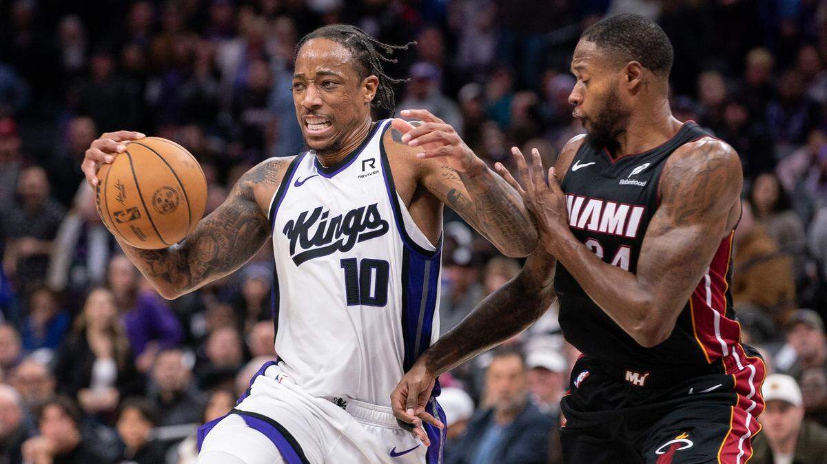 Sacramento Kings forward DeMar DeRozan (10) drives to the basket against Miami Heat forward Haywood Highsmith (24) during overtime at Golden 1 Center.