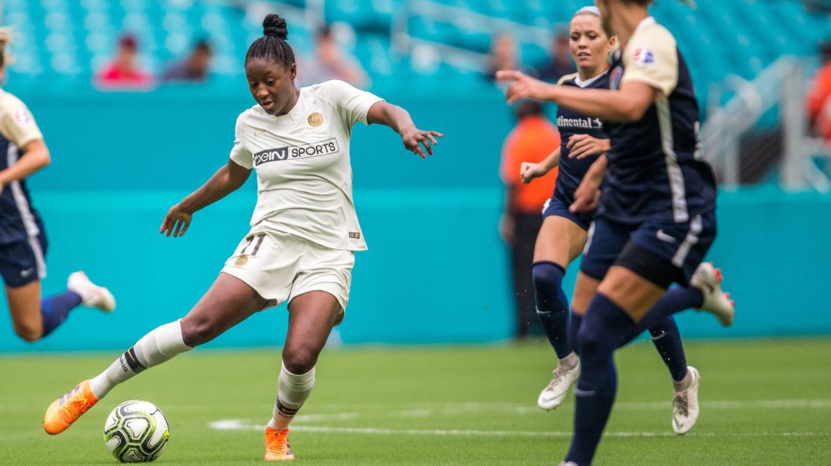 Kadidiatou Diani delivers (11) a cross during an International Champions league Cup match between North Carolina Courage against Paris Saint-Germain FC at Hard Rock Stadium in Miami Gardens, Thursday, July 26, 2018.