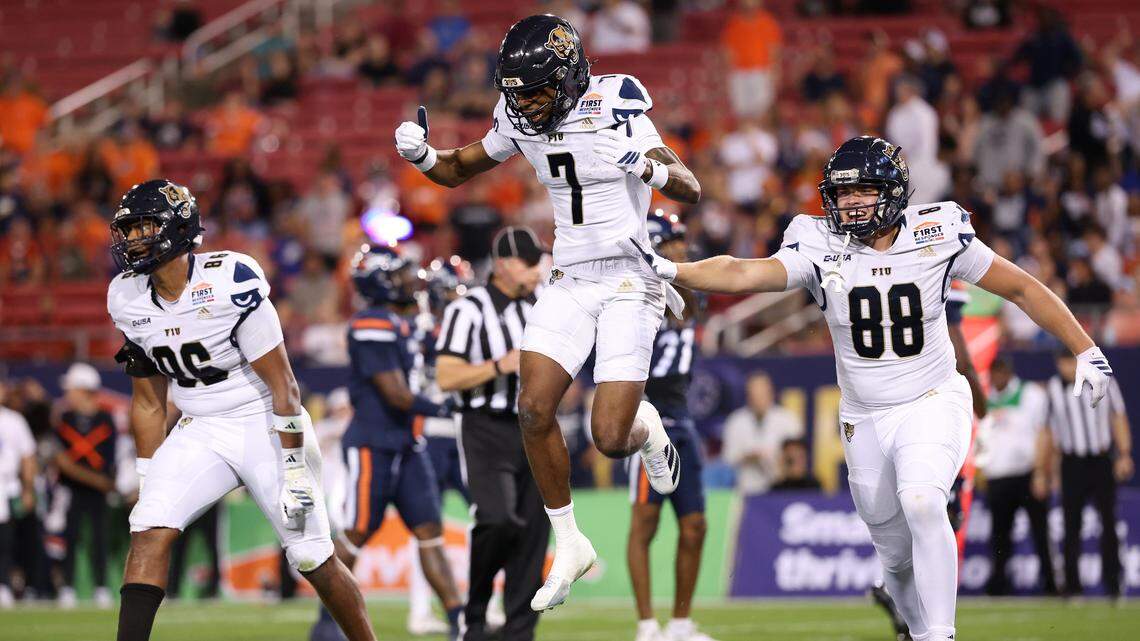 FIU football coach Willie Simmons praises ‘special team’ following bowl loss
