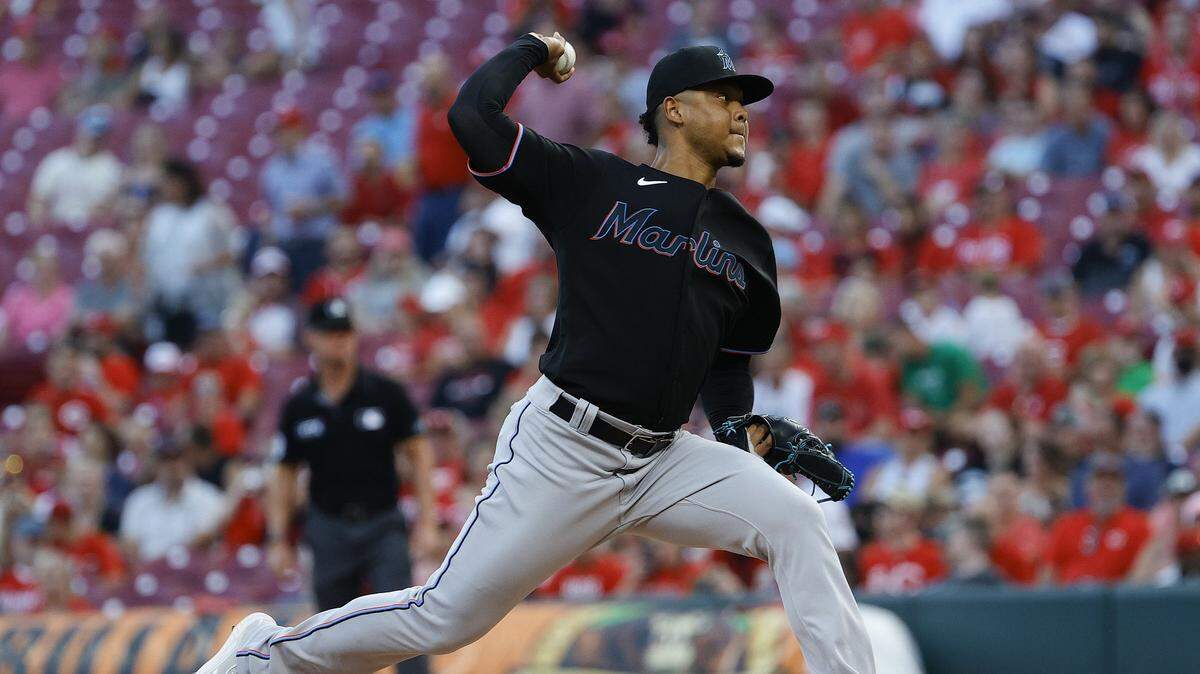 Elieser Hernandez #57 of the Miami Marlins pitches during the first inning against the Cincinnati Reds at Great American Ball Park on August 20, 2021 in Cincinnati, Ohio.