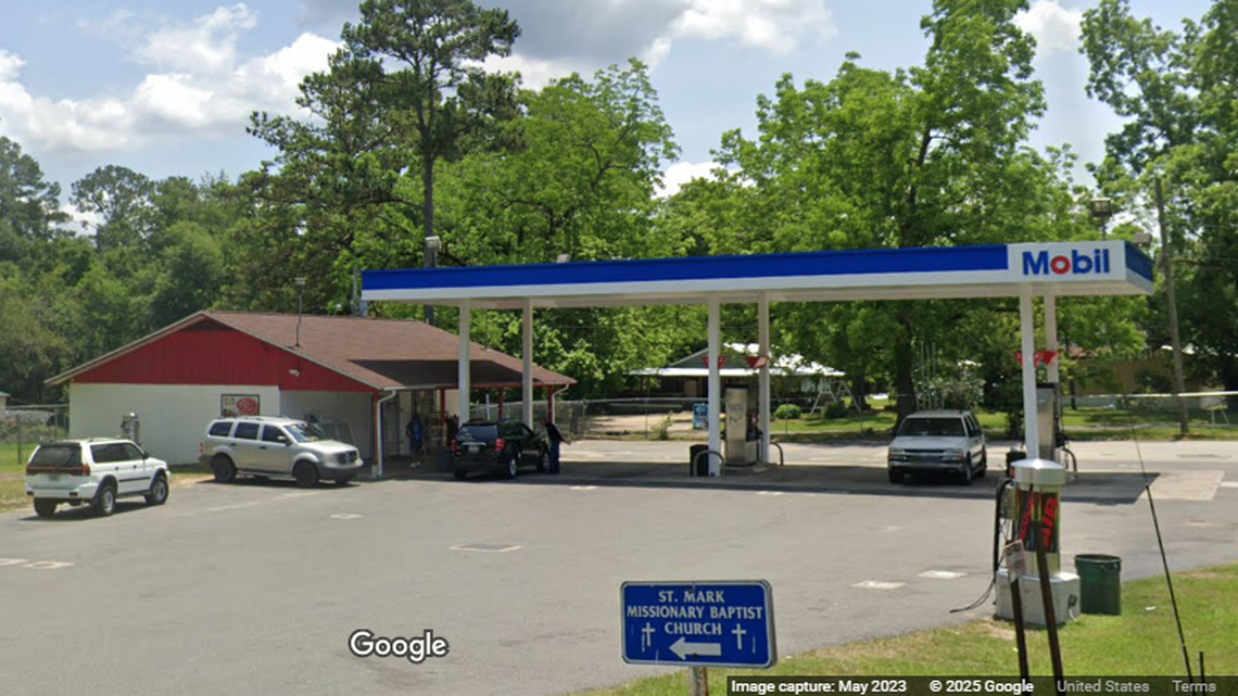 The robbery took place at this gas station in Quincy, Florida, and two of the four people who were shot have died, the Gadsden County Sheriff’s Office says.