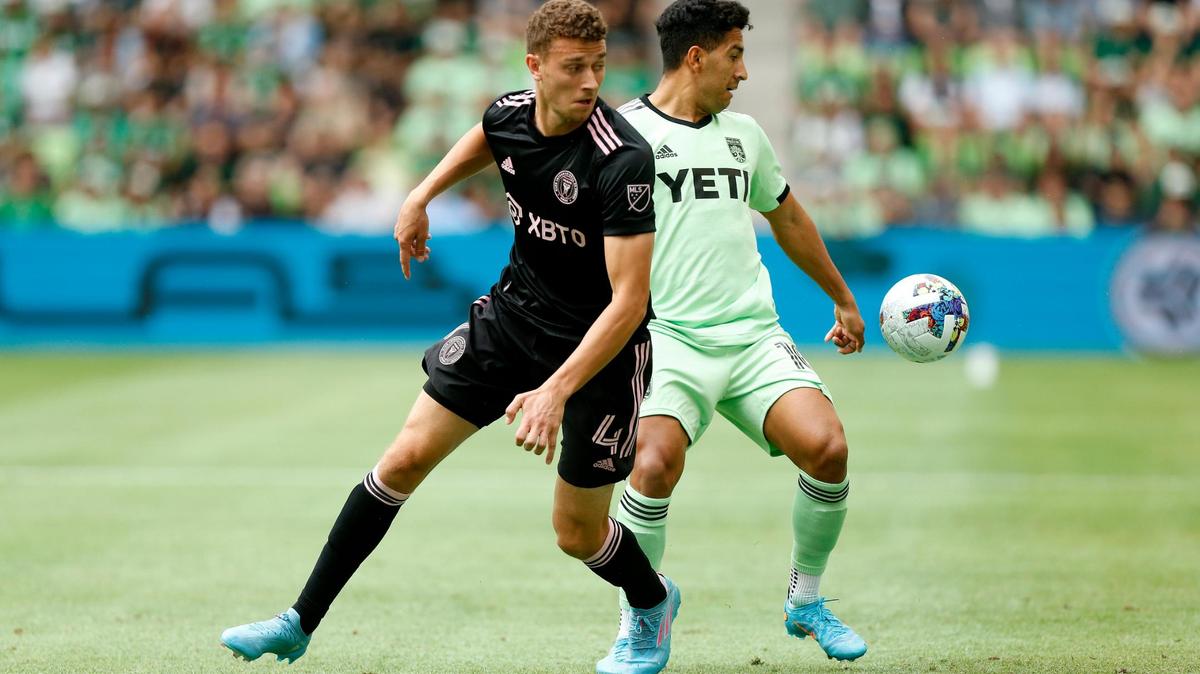 AUSTIN, TX - MARCH 06: Austin FC midfielder Cecilio Dominguez (10) battles Inter Miami CF defender Christopher McVey (4) for the ball during the game at the Q2 Stadium in Austin, TX on March 06, 2022. (Photo by Adam Davis/Icon Sportswire) (Icon Sportswire via AP Images)