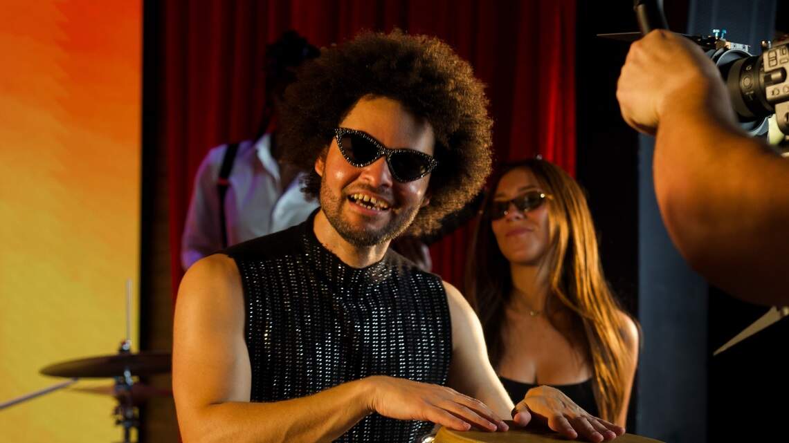 ICE detiene en Miami a percusionista cubano ganador del Grammy que solicita asilo