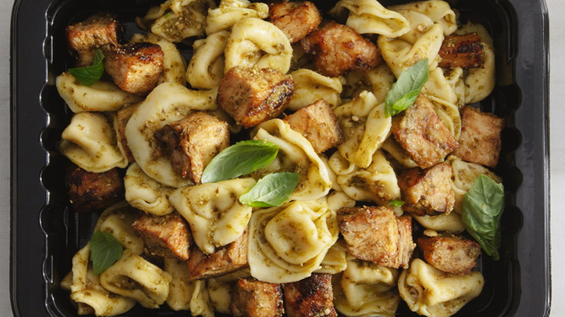 Metabolic Meals Four Cheese Tortellini with Pesto Sauce and Grilled Chicken