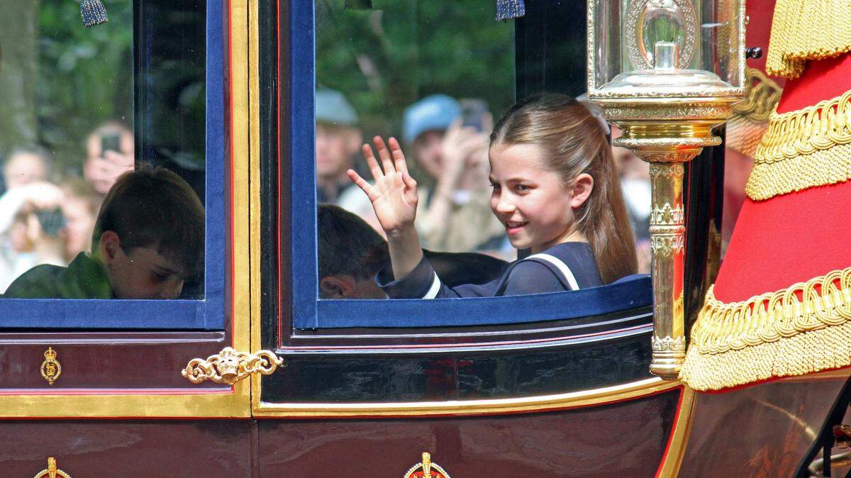 princess charlotte in backseat of car