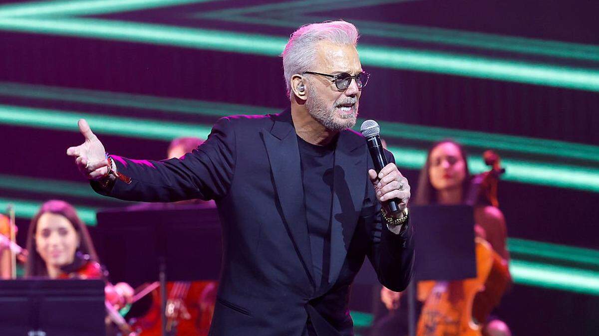 LAS VEGAS, NEVADA - NOVEMBER 12: Willy Chirino performs onstage during the 2025 Latin Recording Academy Person of the Year Honoring Raphael on November 12, 2025 in Las Vegas, Nevada. (Photo by Leon Bennett/Getty Images for The Latin Recording Academy)
