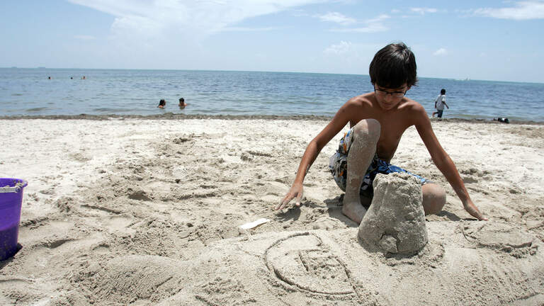 Too much poop to play at this Miami-Dade beach, says water advisory