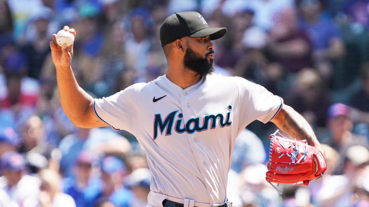 Miami Marlins starting pitcher Sandy Alcantara throws a pitch against the Chicago Cubs during the first inning at Wrigley Field. Mandatory Credit: David Banks-USA TODAY Sports