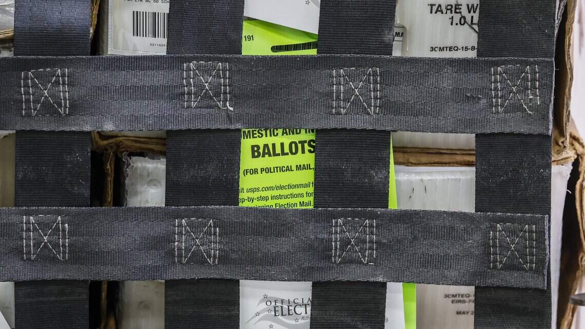 Election month: The first votes in Florida’s midterm election have arrived