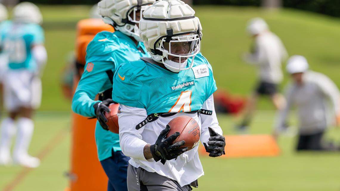 Miami Dolphins cornerback Kader Kohou (4) does drills during practice at the Baptist Health Training Complex on Thursday, Oct. 17, 2024, in Miami Gardens, Fla.