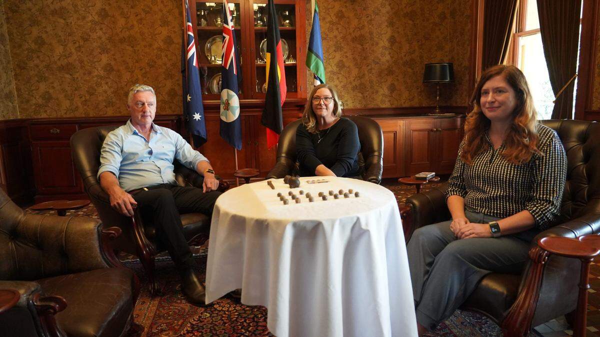 Historical artifacts found by a metal detectorist were confiscated when he tried to sell them.