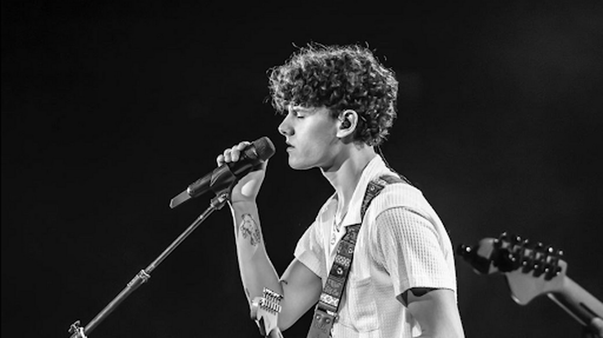 Fabian Zignago is a 19-year-old singer/songwriter and the son of award winning Peruvian singer Gian Marco.