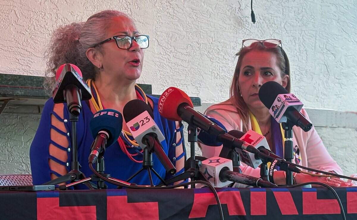 Activists Mayra Marchan (left), founder of All for Venezuela and Helen Villalongo, take turns to speak about the conditions in Venezuela after the earthquake, during press conference at el Arepazo in Doral, Florida on Tuesday, July 01, 2026.