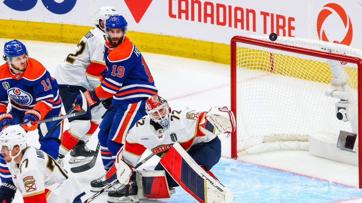 Jun 15, 2024; Edmonton, Alberta, CAN; Florida Panthers goaltender Sergei Bobrovsky (72) guards his net against the Edmonton Oilers during the second period in game four of the 2024 Stanley Cup Final at Rogers Place. Mandatory Credit: Sergei Belski-USA TODAY Sports