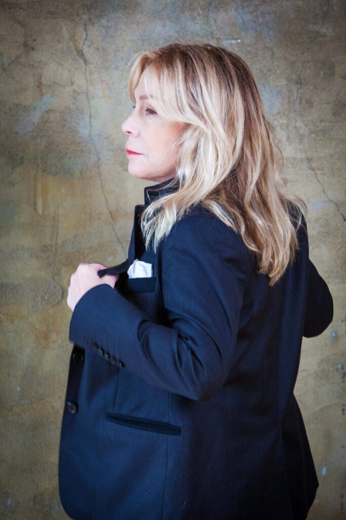 Two-time Grammy winner singer and songwriter Rickie Lee Jones joins Snarky Puppy for Family Dinner on Saturday at the GroundUP Music Festival.