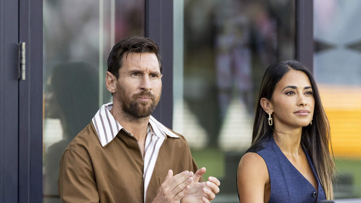 Inter Miami CF forward Lionel Messi (10) and his wife, Antonela Roccuzzo, attend his team’s Leagues Cup Phase One soccer match against Pumas UNAM at Chase Stadium on Wednesday, Aug. 6, 2025, in Fort Lauderdale, Fla.