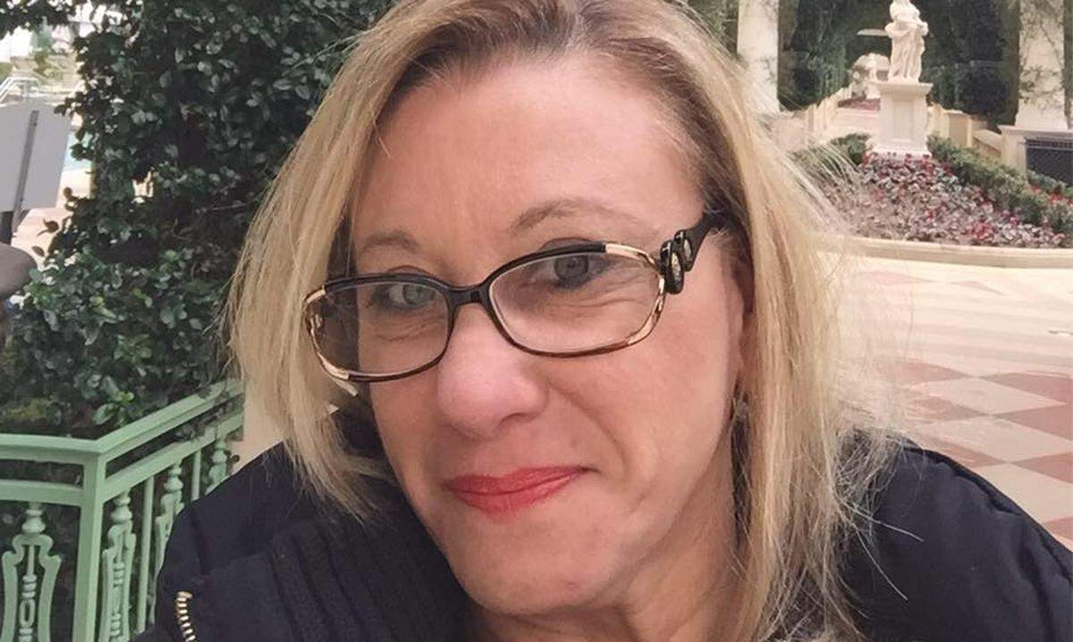 Rosemany Giacomeli Soares, wife of Odebrecht executive Luiz Eduardo da Rocha Soares, was given power of attorney over an offshore company found in the leak of documents related to the construction conglomerate’s corrupt practices.