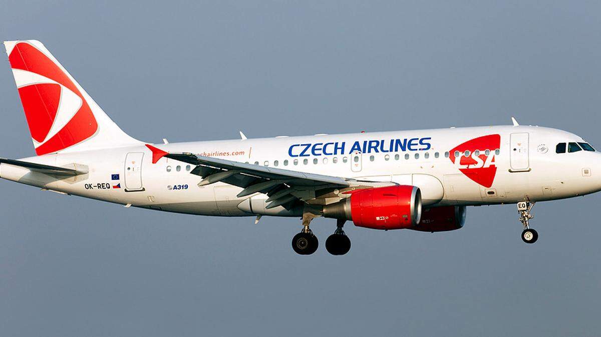 A CSA Czech Airlines jet.