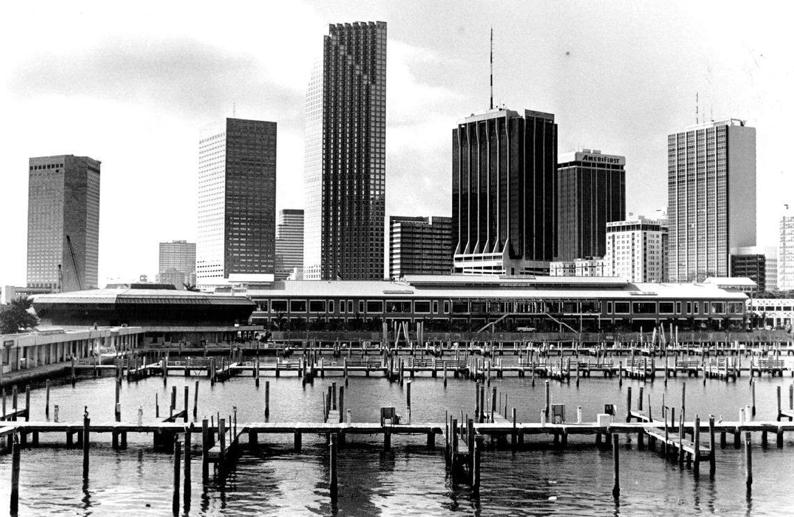 Bayside Marketplace during its debut year, 1987.
